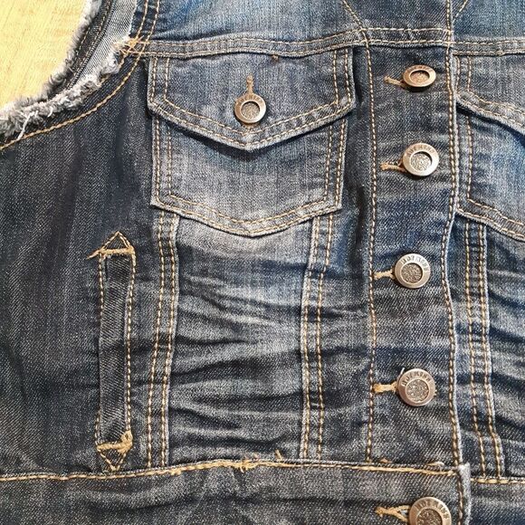 Hot Kiss Jean Vest size Medium - Picture 9 of 12